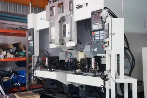 เซลล์เครื่อง CNC พร้อมผลิต